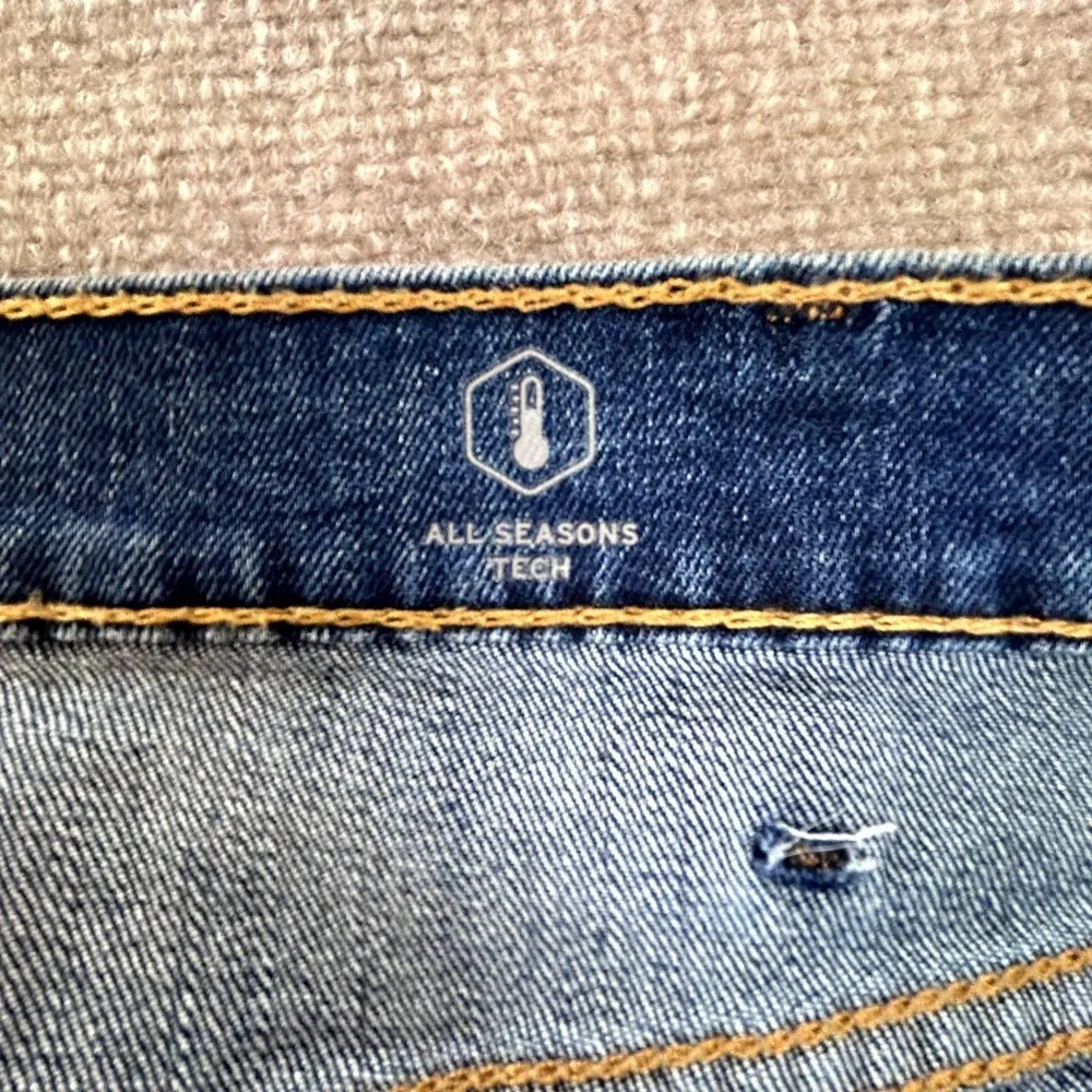 Levis 502 Jeans Mens 38x30 Blue Denim‎ Cotton Stretch All Season Tech Taper Fit